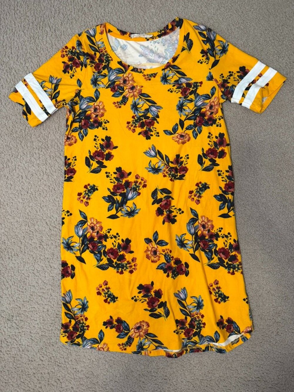 🌼 Mustard Floral Statement Top – Bold & Beautiful 🌼